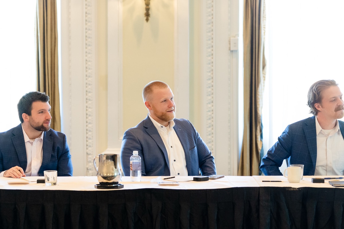Elevate advisors at the conference table